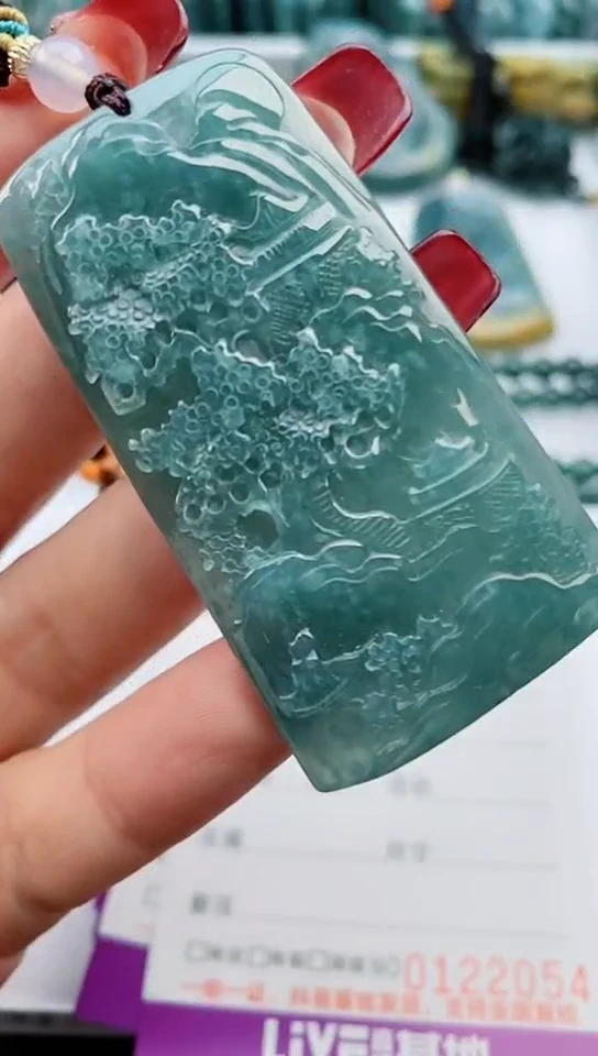 【闪购商品】翡翠颈饰未镶嵌            