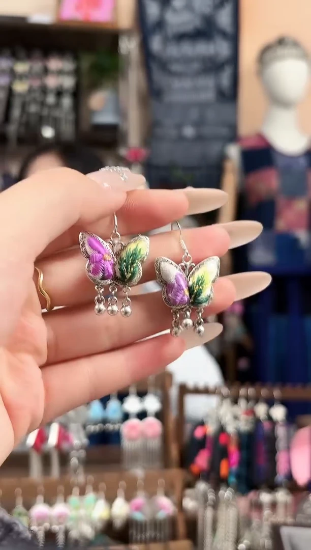 织绣民族风非遗老绣饰品684