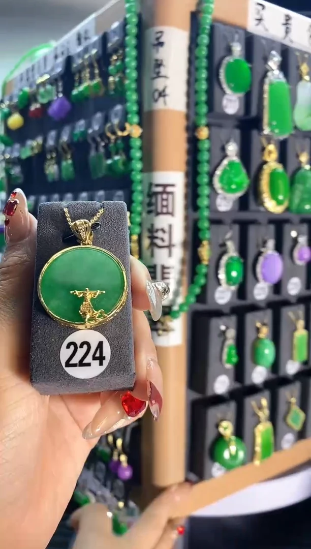 【闪购商品】翡翠耳饰银S925镶嵌224...