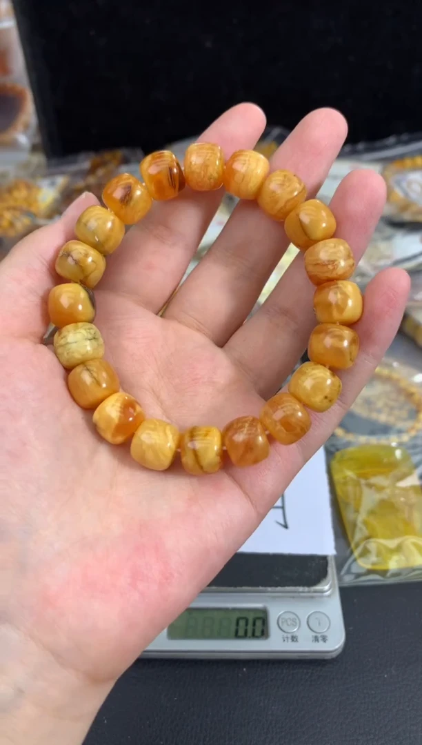 蜜蜡未镶嵌珠宝奇石96