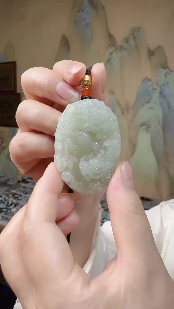 和田玉未镶嵌颈饰.