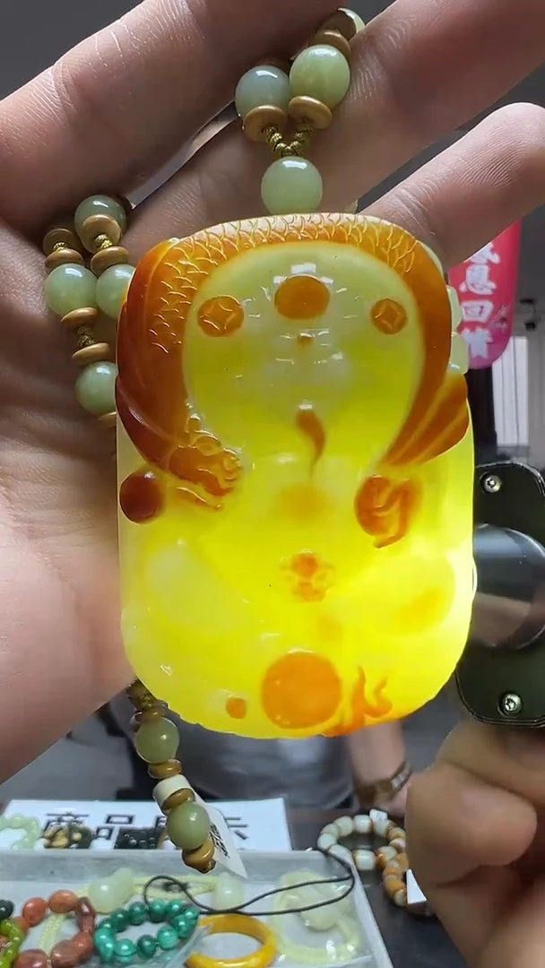 未镶嵌透闪石质玉挂件精品财神