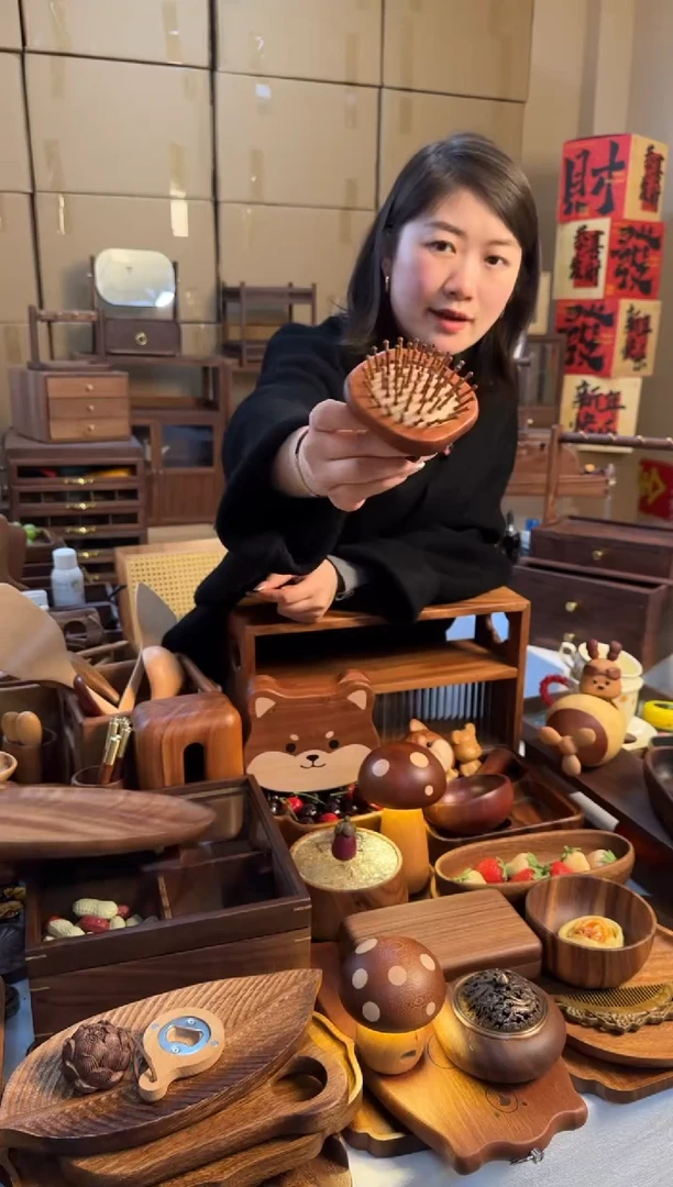 【闪购商品】实木事事如意气垫梳