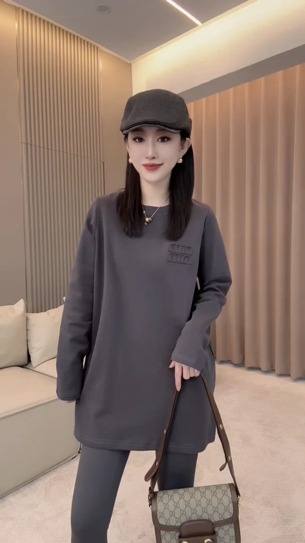 欧货高级感简约百搭中长款打底衫女2025秋季新款修身显瘦时尚上衣