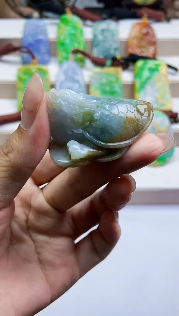 颈饰未镶嵌翡翠翡翠A货