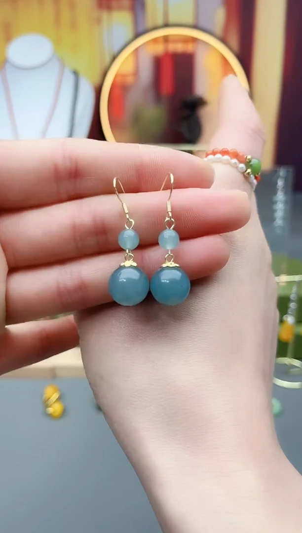 未镶嵌石英质玉（天山翠）耳饰411000