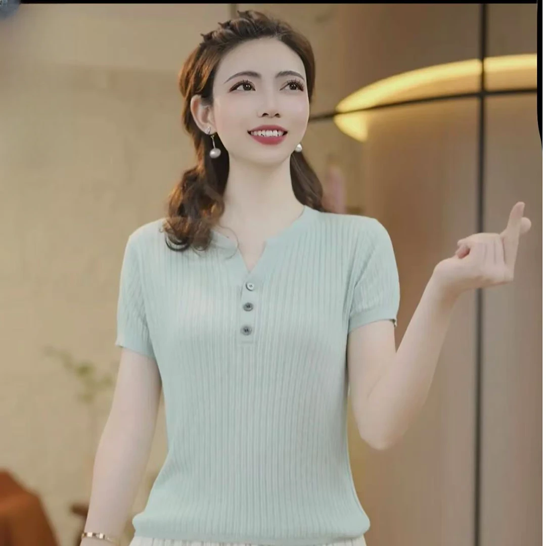 v领竖条纹时尚针织上衣