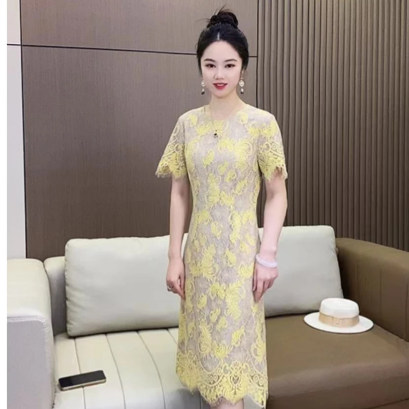维秀轻奢定制修身减龄圆领短袖蕾丝提花气质减龄中长款连衣裙