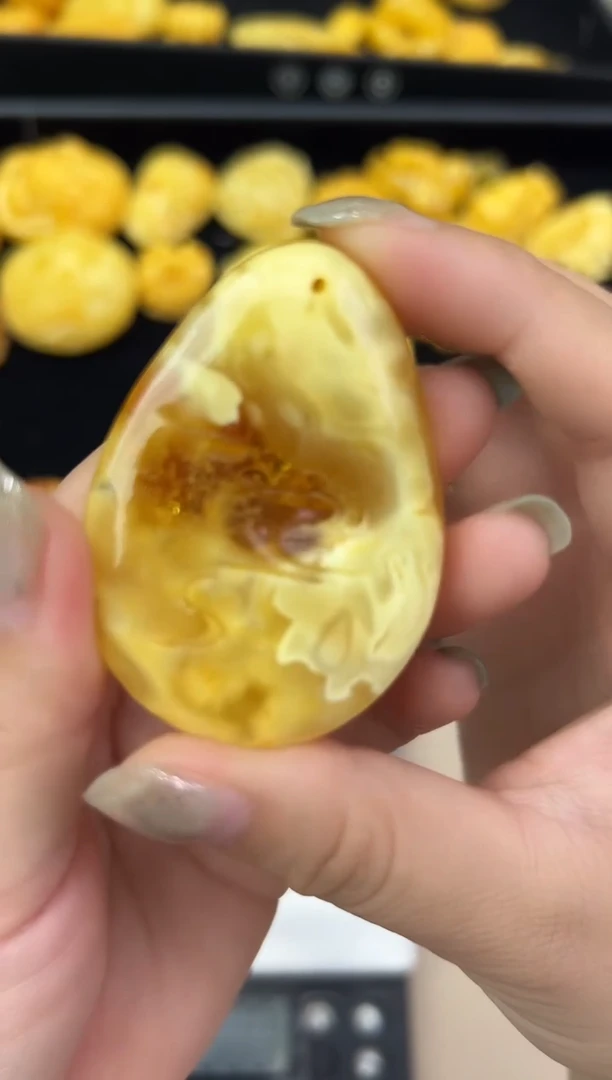 未镶嵌蜜蜡裸石蜜蜡吊坠