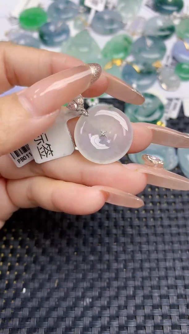 颈饰18K金镶嵌翡翠天然缅甸A货翡翠百元以上9元证书费自理1