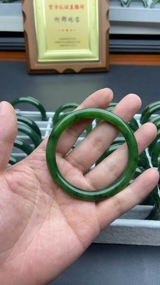 未镶嵌手镯和田玉（碧玉）41-60