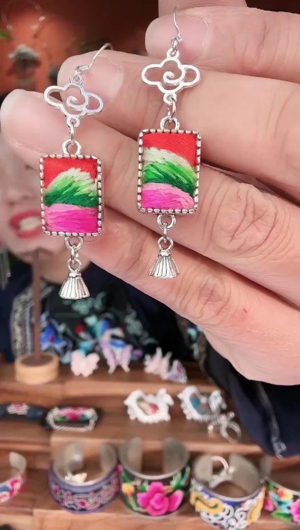 织绣手工苗绣刺绣耳环48