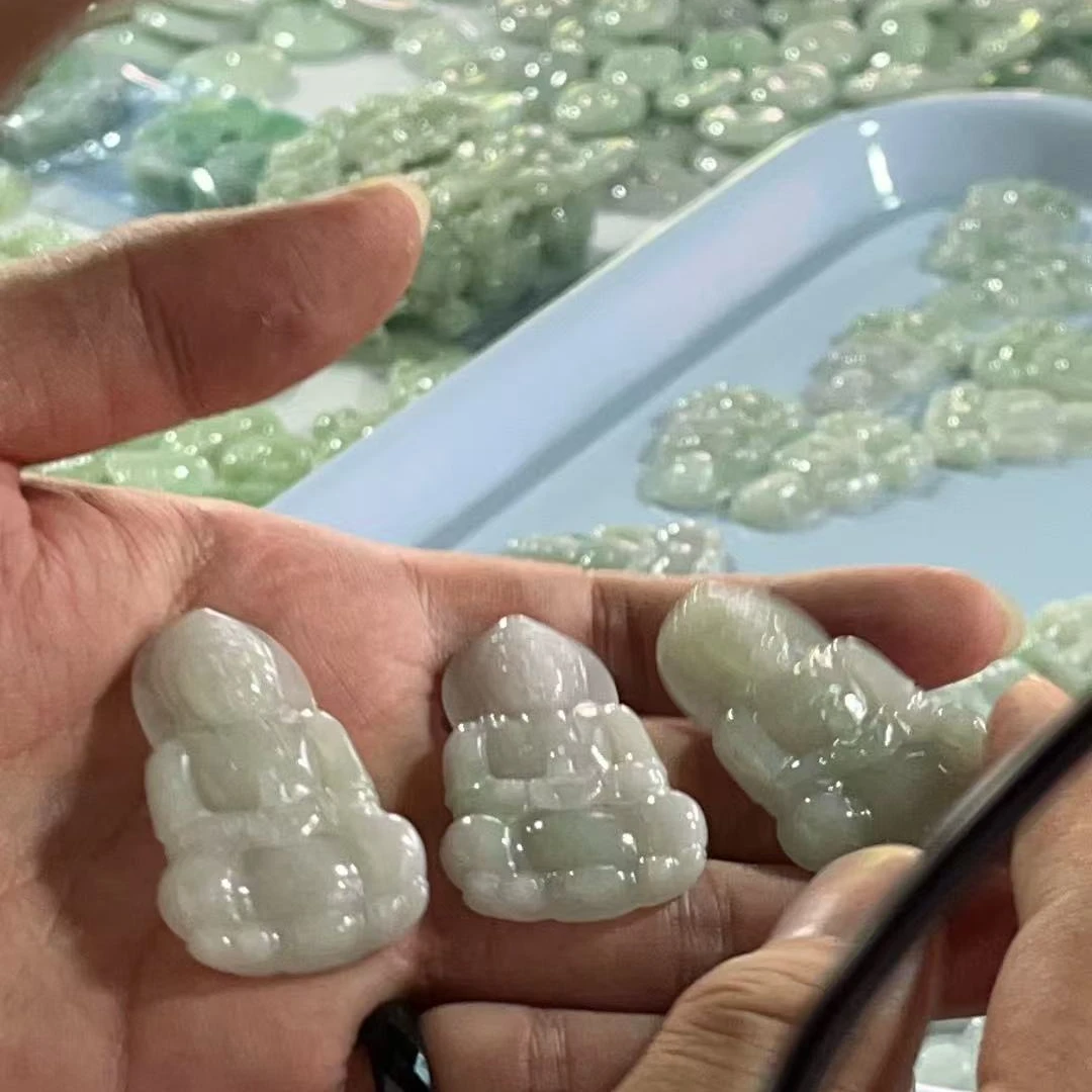 【玉经纶】-506712/Q218-天然A货翡翠吊坠-多样性发其—