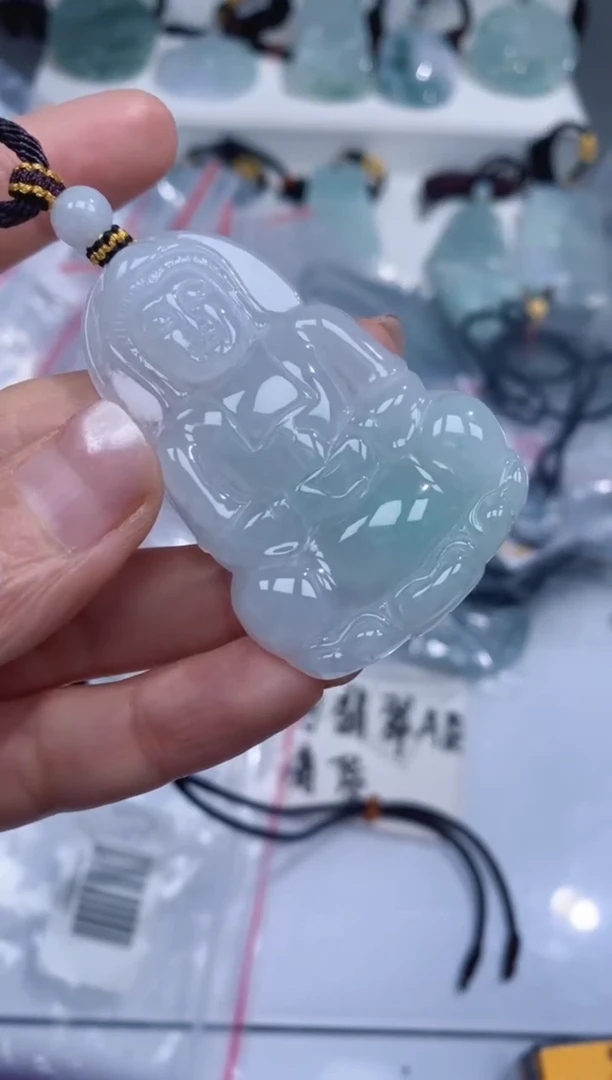 颈饰未镶嵌翡翠吊坠