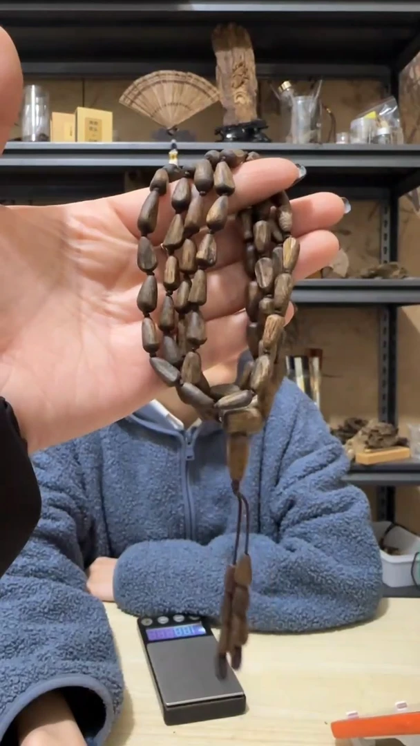 【闪购商品】沉香手串34号张勺子树心油随型多圈13克+