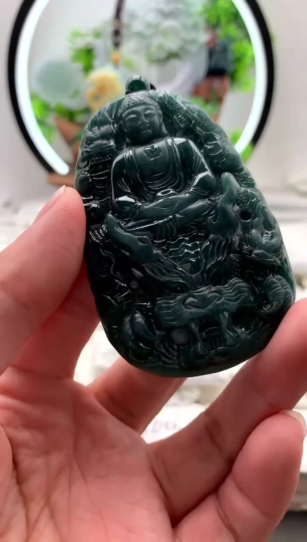 【闪购商品】翡翠颈饰未镶嵌大日如来