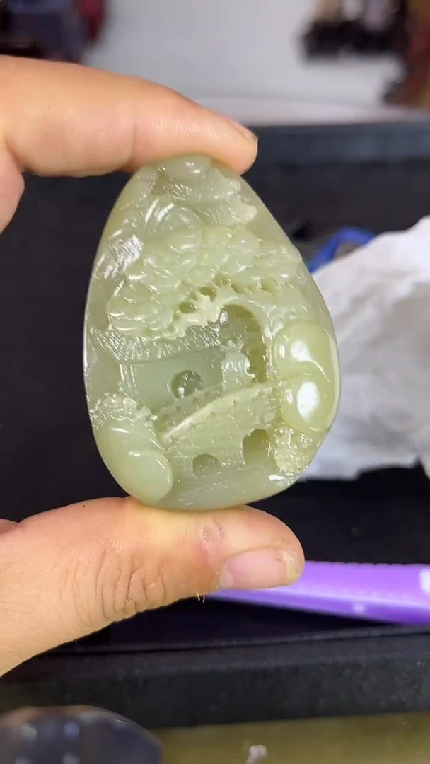 新疆天然和田玉青玉挂件