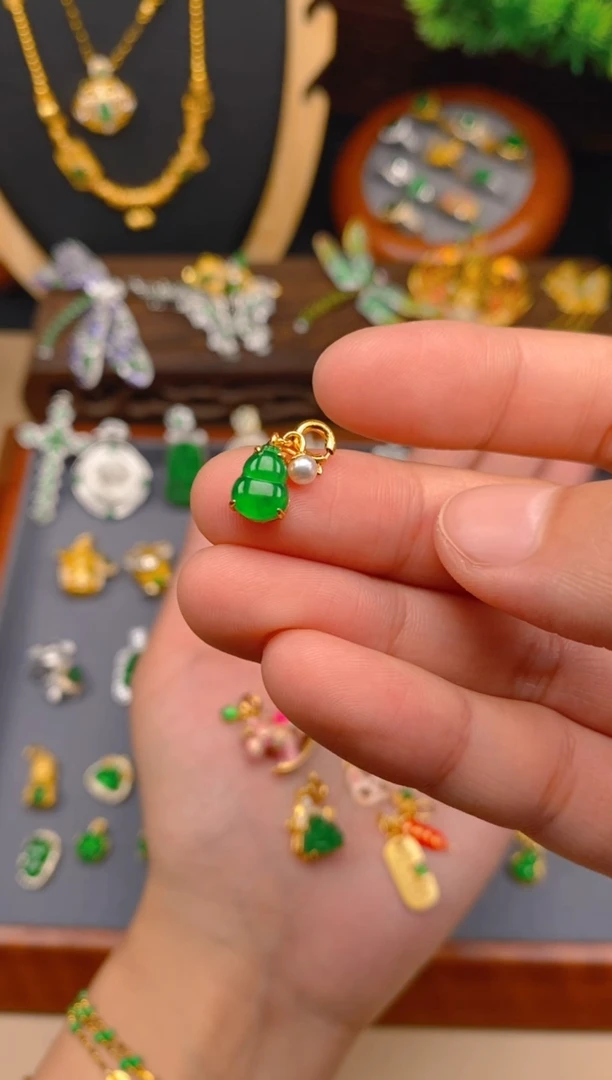 【闪购商品】翡翠吊坠(不含链)银S925镶嵌葫芦万能扣