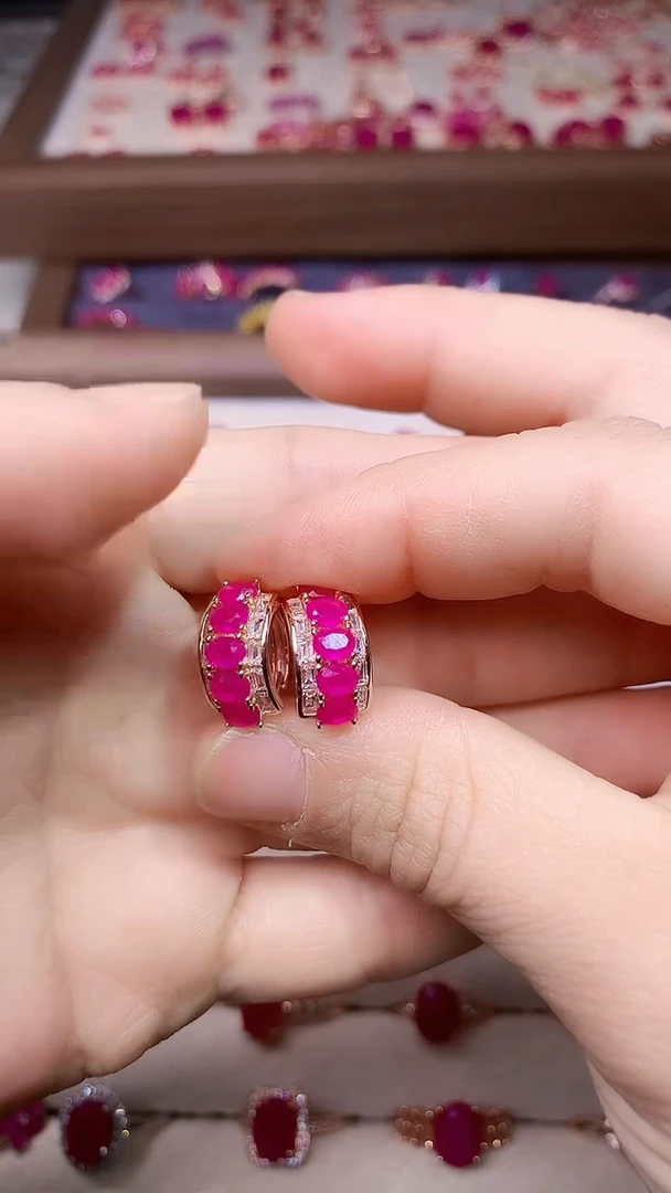 【闪购商品】红宝石耳饰银S925镶嵌0000