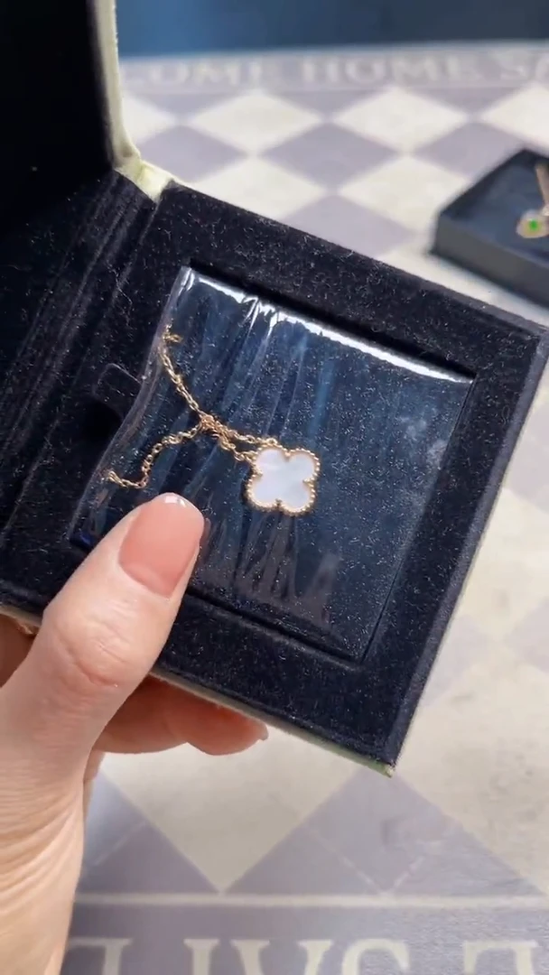 非金属无如图所示时尚饰品