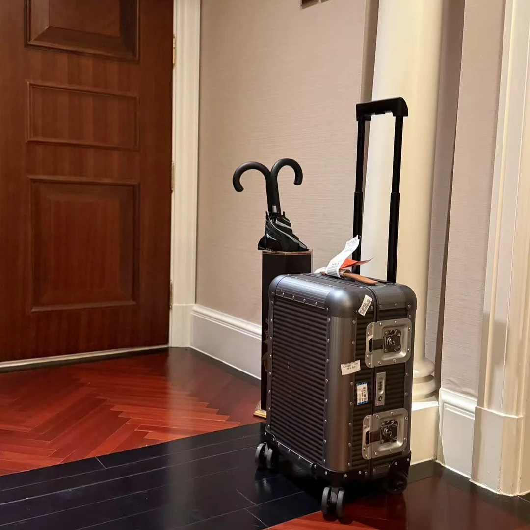 江火火的全铝镁合金拉杆箱标准20寸登机箱居家日用-2款