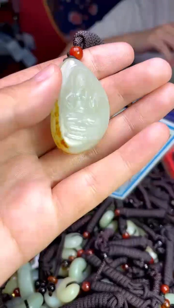 未镶嵌和田玉挂件1
