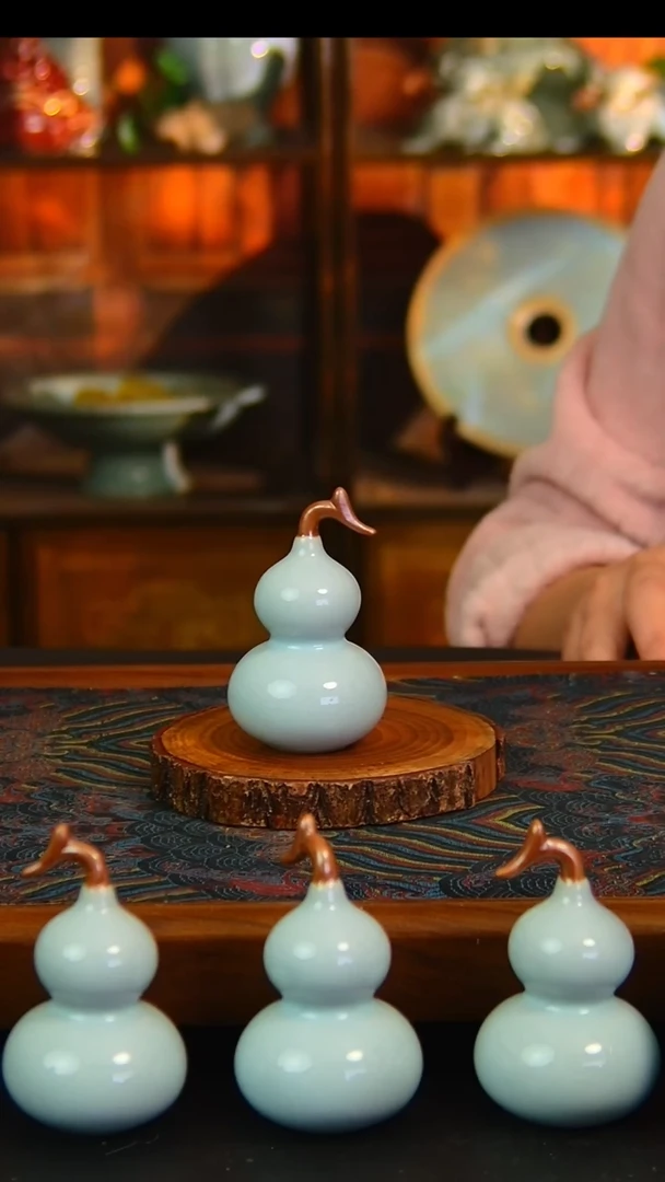 瓷片天青色龙头葫芦，全品