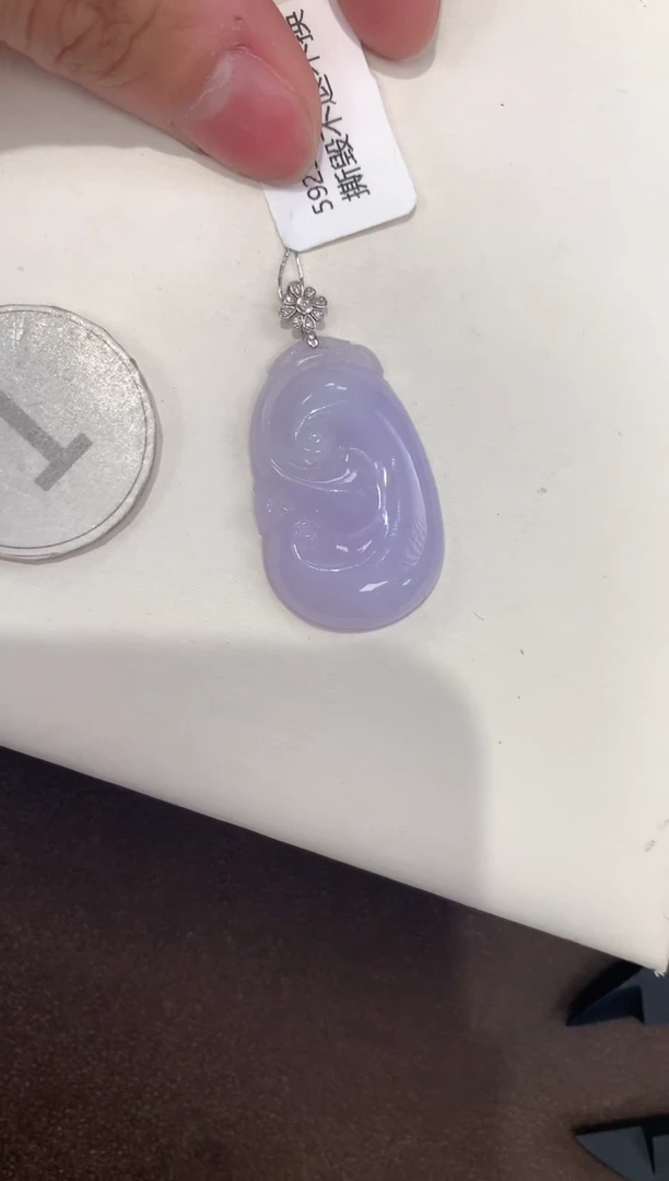 颈饰18K金镶嵌翡翠天然缅甸A货翡翠