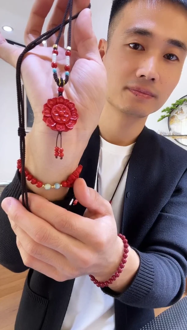 天然辰砂八宝莲花毛衣链