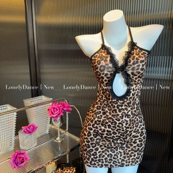 豹纹小喵*蕾丝拼接小尾巴可爱贴身连体睡裙