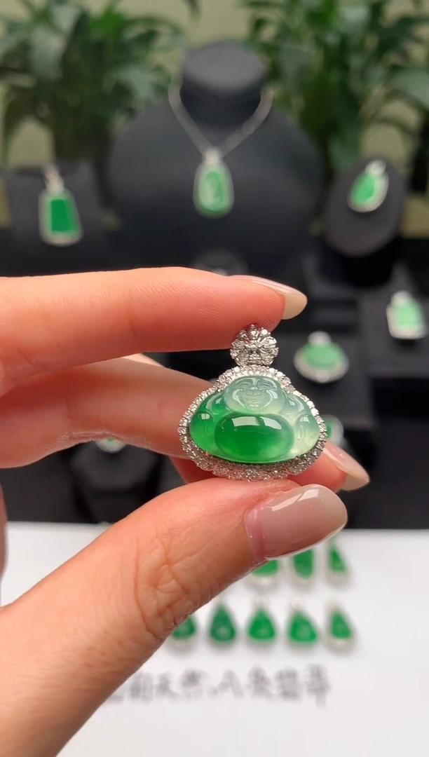 翡翠18K金镶嵌吊坠(不含链)佛公