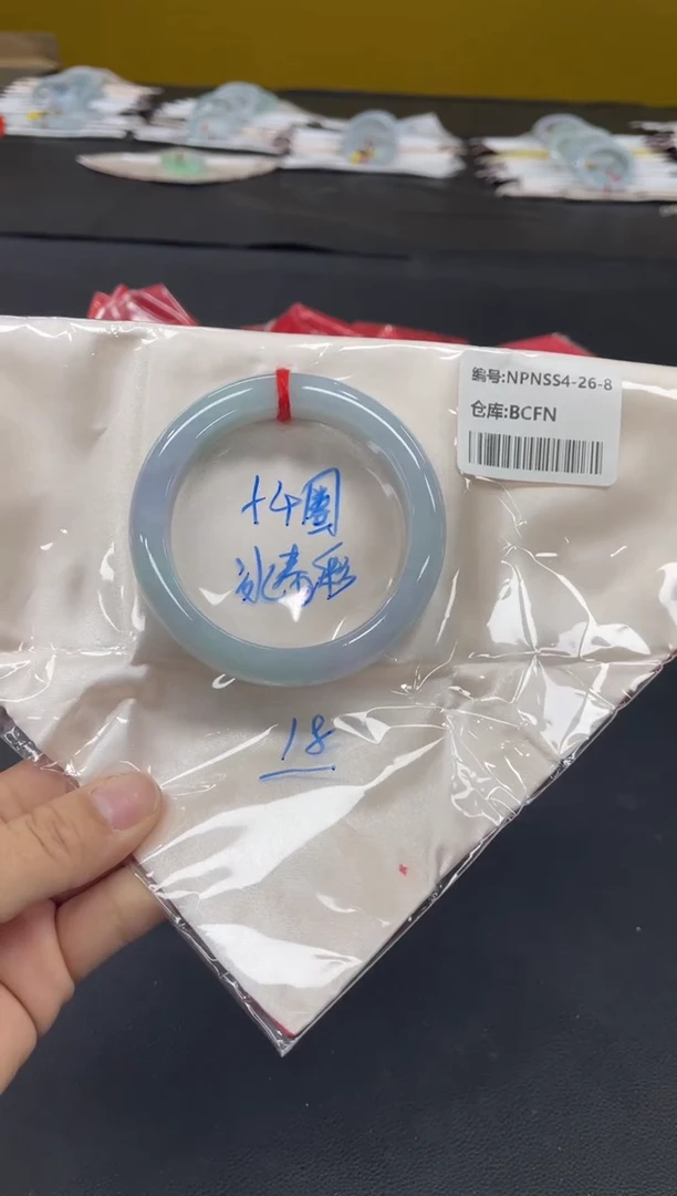 未镶嵌手镯翡翠翡翠手镯