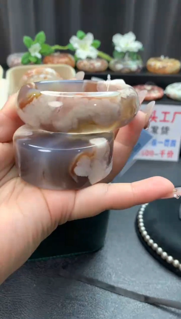 未镶嵌手镯石英质玉（56-57圈口）赠送镯心