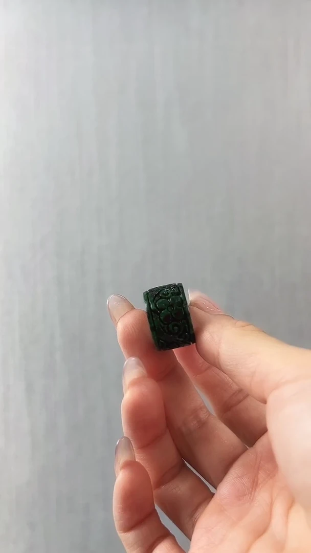 翡翠未镶嵌颈饰魑***&戒指12
