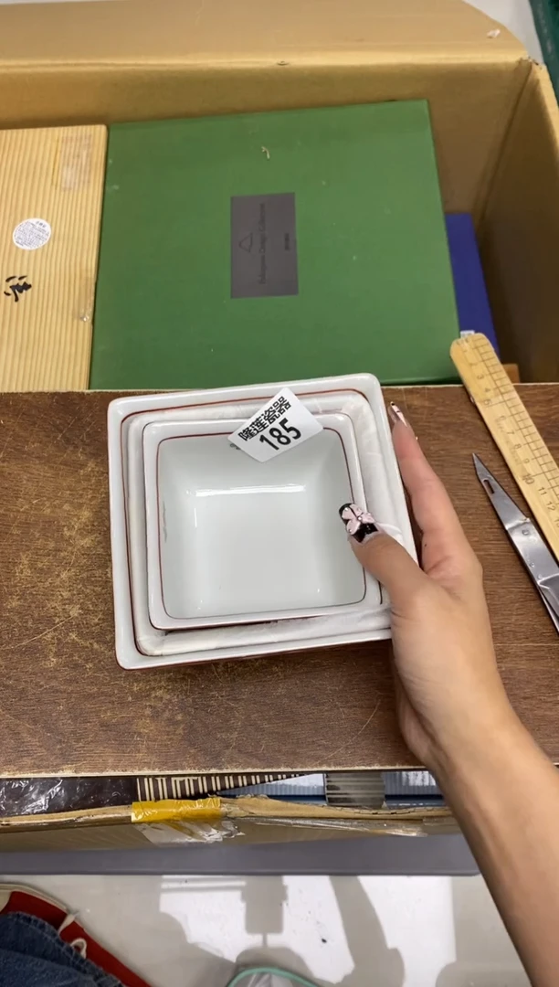 瓷片上**露隆莲瓷器欢迎大家