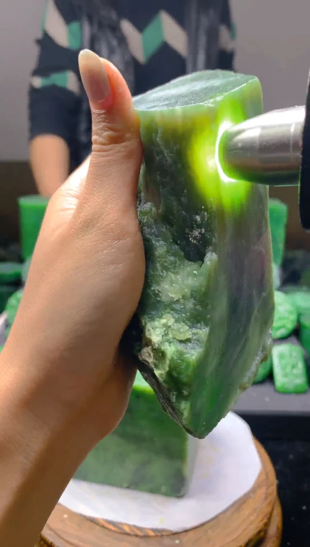 未镶嵌和田玉珠宝半成品1