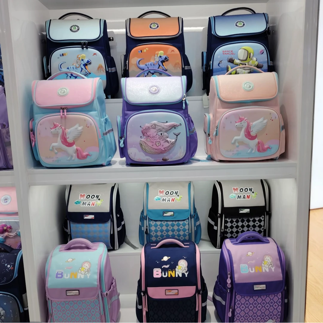 （外贸减负书包）1-3-6年级小学生轻便护脊大容量防下坠减震双肩包