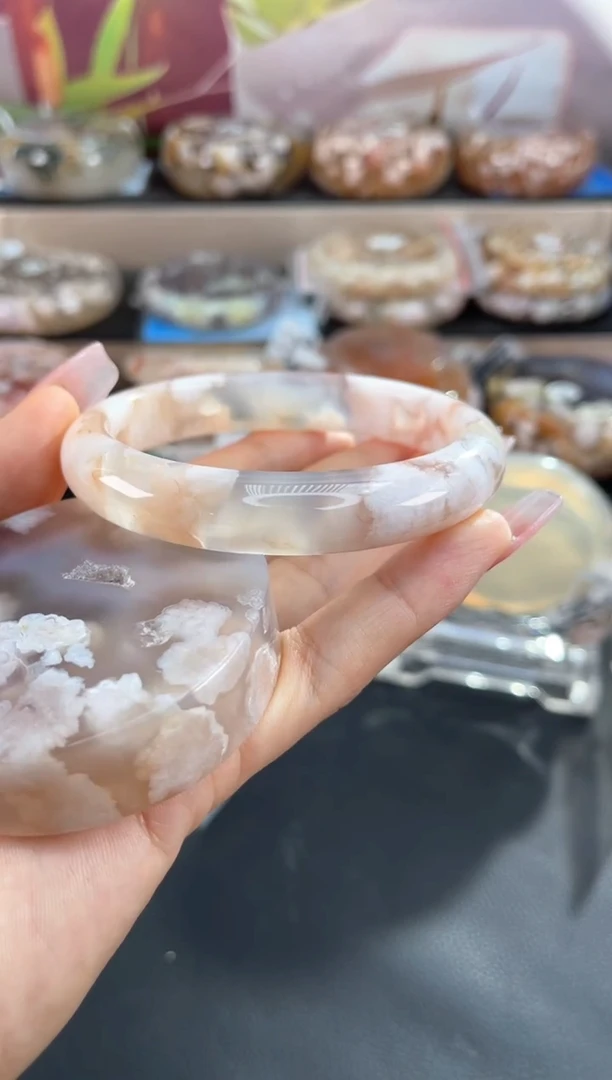 未镶嵌手镯石英质玉61