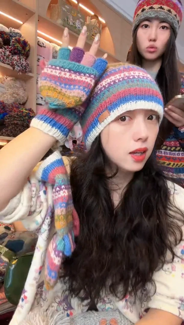 羊毛马卡龙混色手套