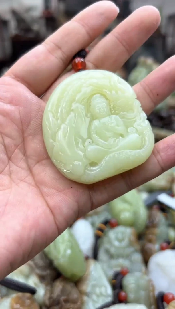 和田玉未镶嵌把件1