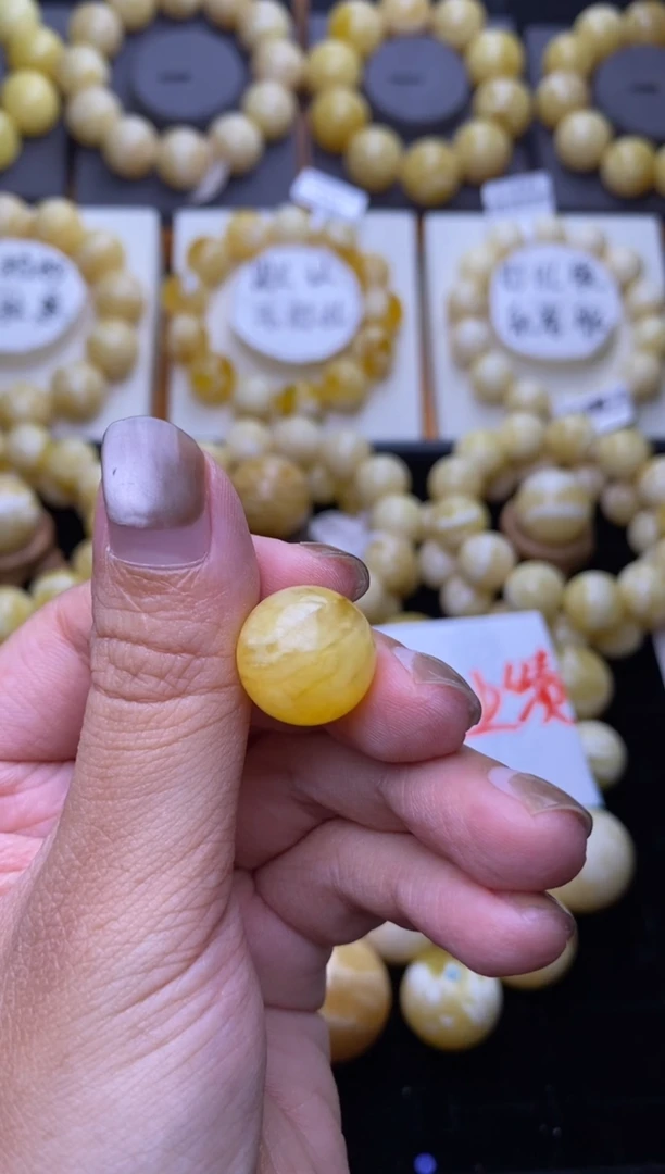 裸石琥珀未镶嵌大小姐珠宝93