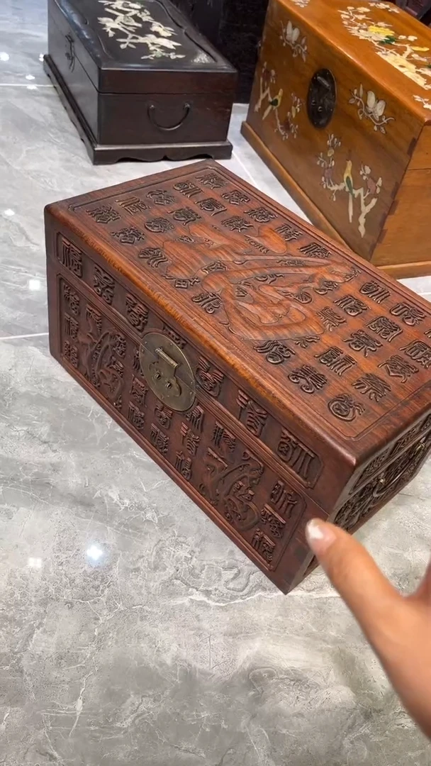 木雕刻百福收纳箱