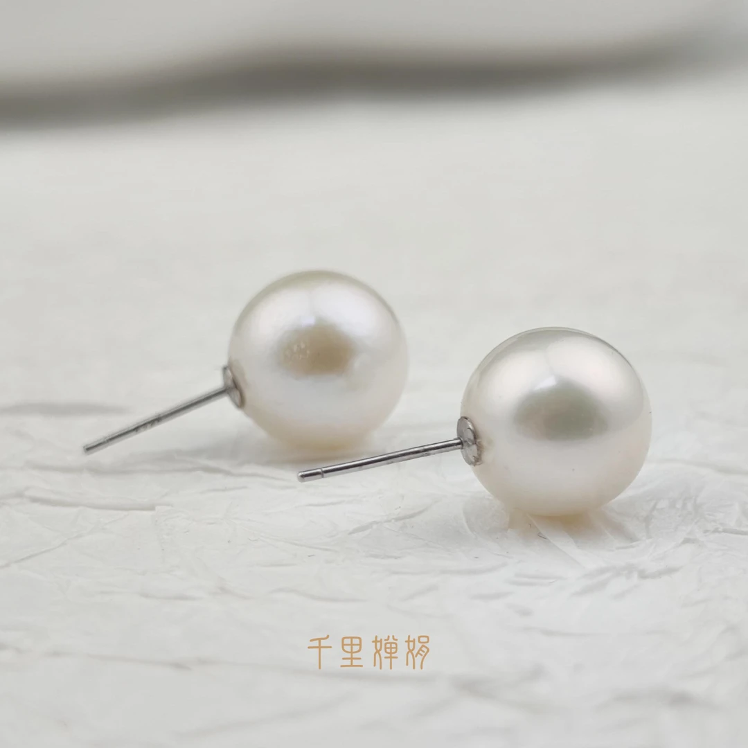 【小怡】【仙鹤蒻白】CJ1037 经典百搭名媛风淡水珍珠耳钉 12-13mm