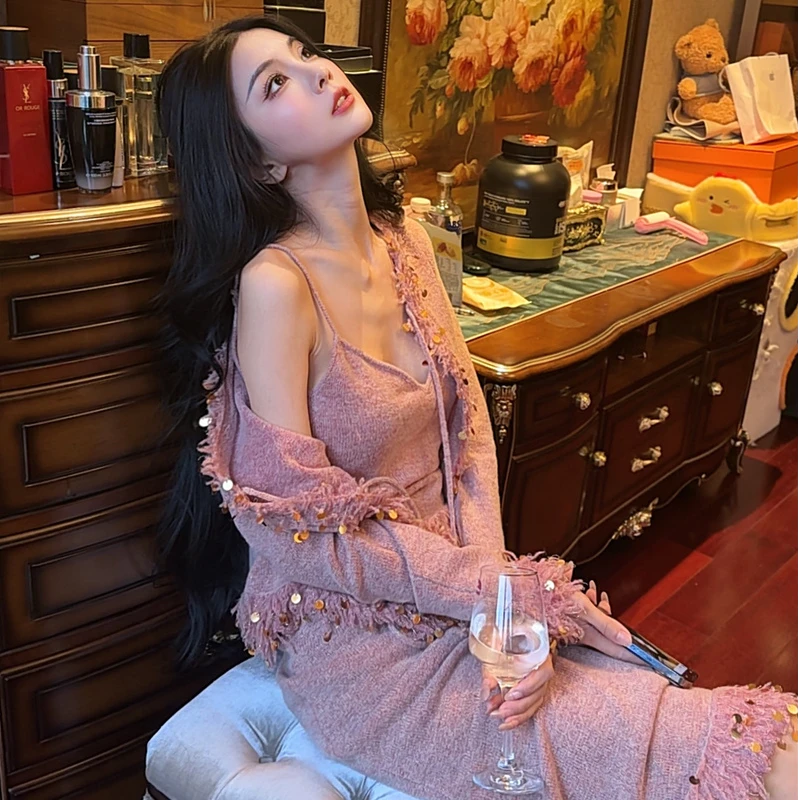 魏元高定/粉色高级定制羊毛亮片流速套装-1065