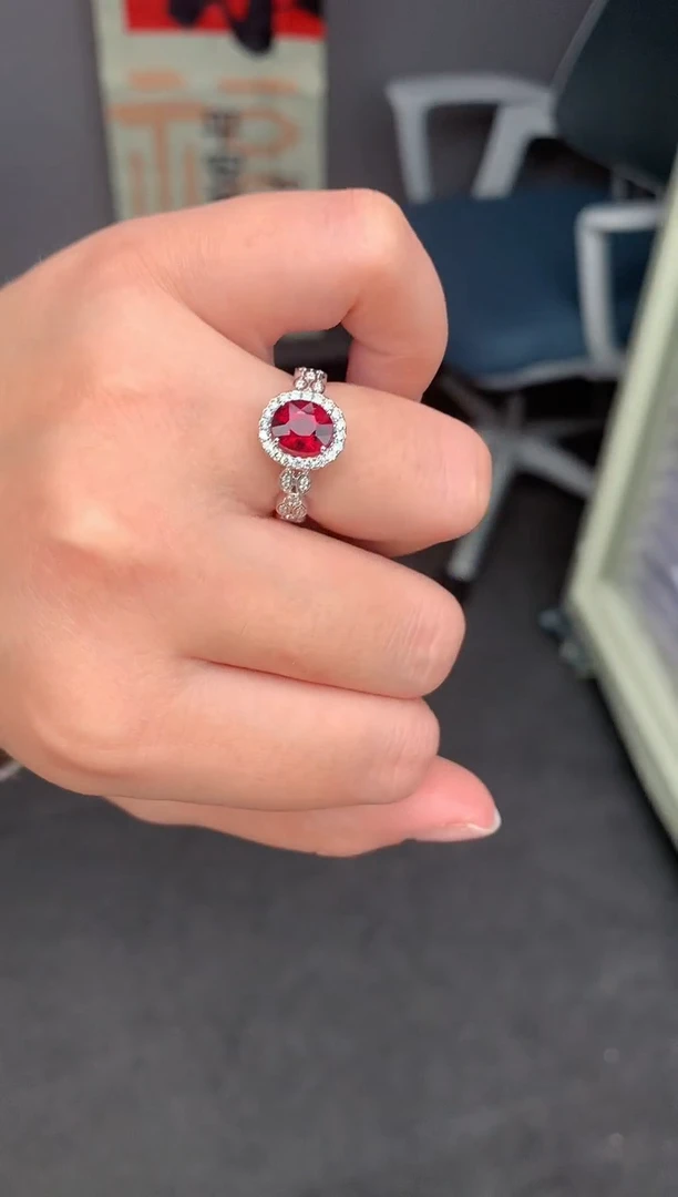 【闪购商品】碧玺戒指18K金镶嵌1.4ct卢比莱戒指