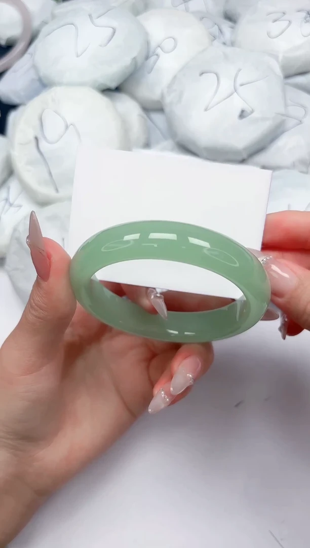 未镶嵌手镯石英质玉A145/5859