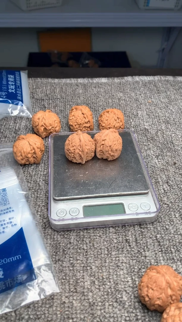 【闪购商品】文玩核桃吊坠石子馍