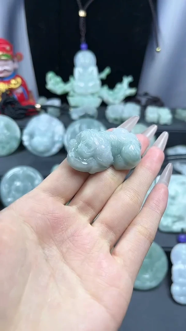 【闪购商品】翡翠颈饰未镶嵌小老虎