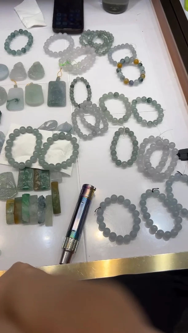 未镶嵌定制翡翠手串