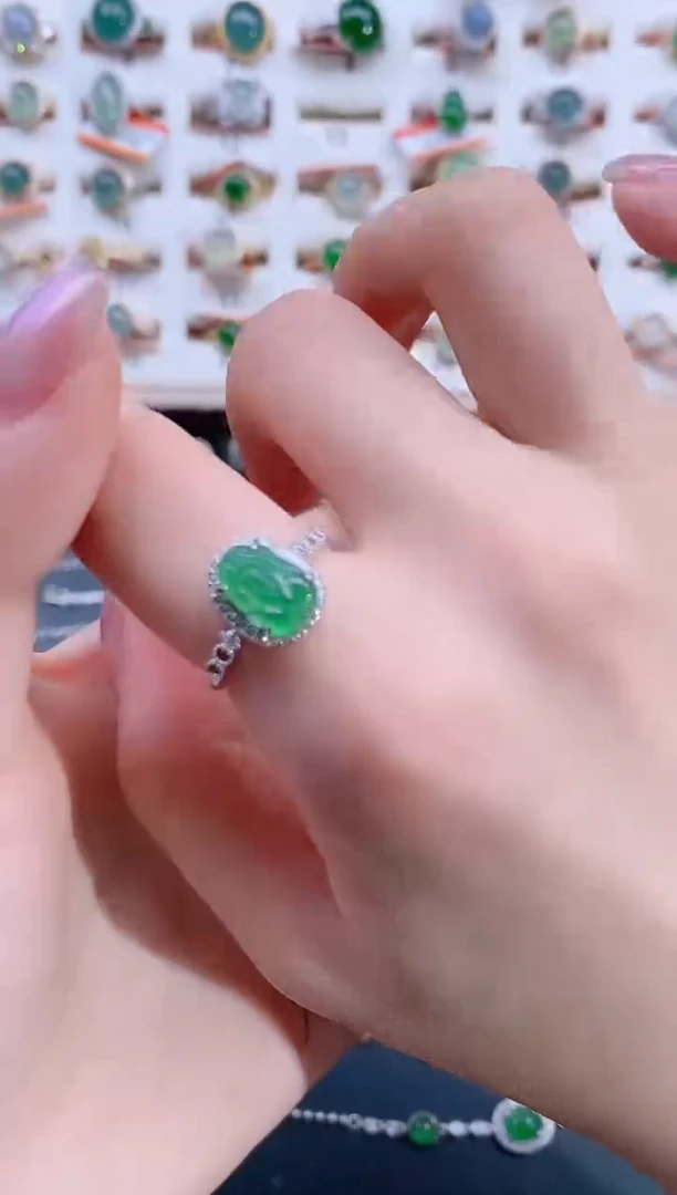 翡翠戒指银S925镶嵌天然翡翠